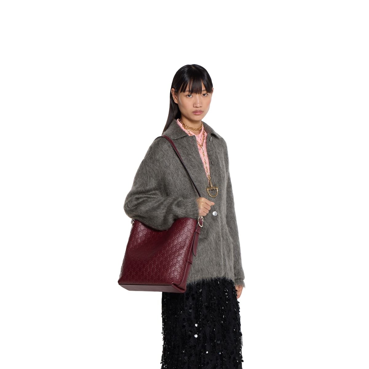 Gvc*1 Emblem medium shoulder bag