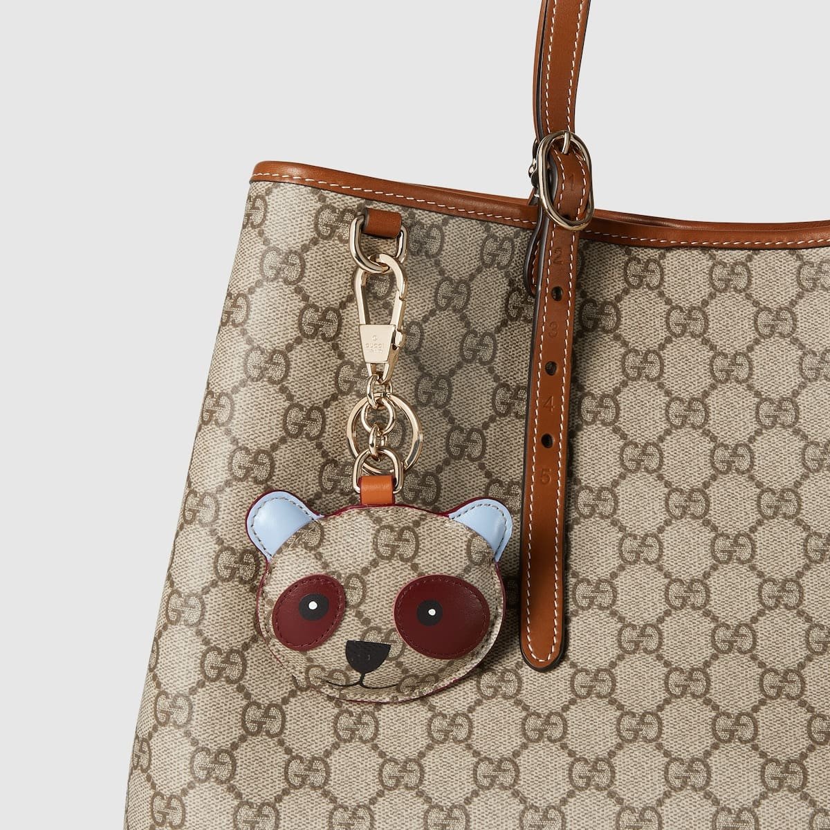 Gvc*1 Panda-shaped bag charm