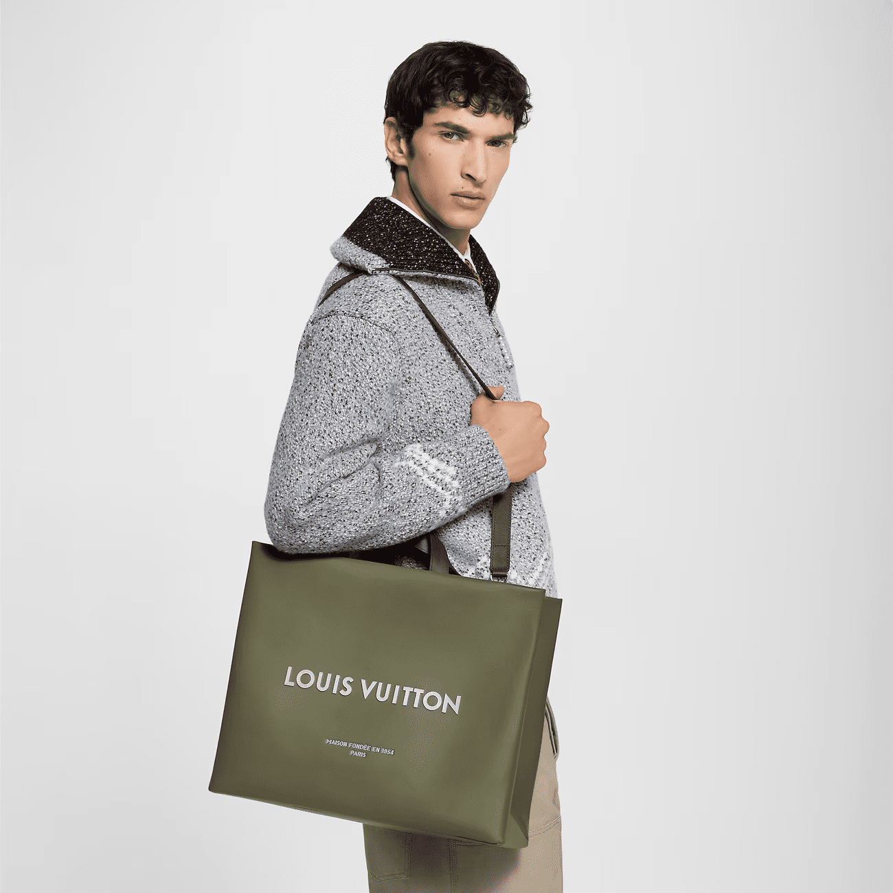 L0vis Vvtt0n M26082 Shopper Tote MM