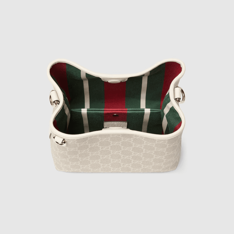 Gvc*1 EMBLEM SMALL BUCKET BAG