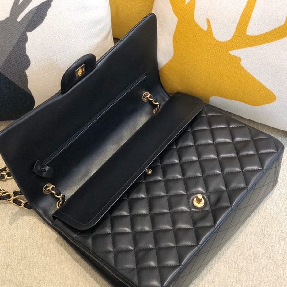 Ch**el Classic Maxi Handbag LAMBSKIN & GOLD METAL
