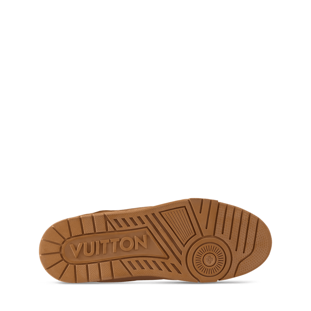 L0vis Vvtt0n 1ADEQ7 LV Trainer Distressed Sneaker