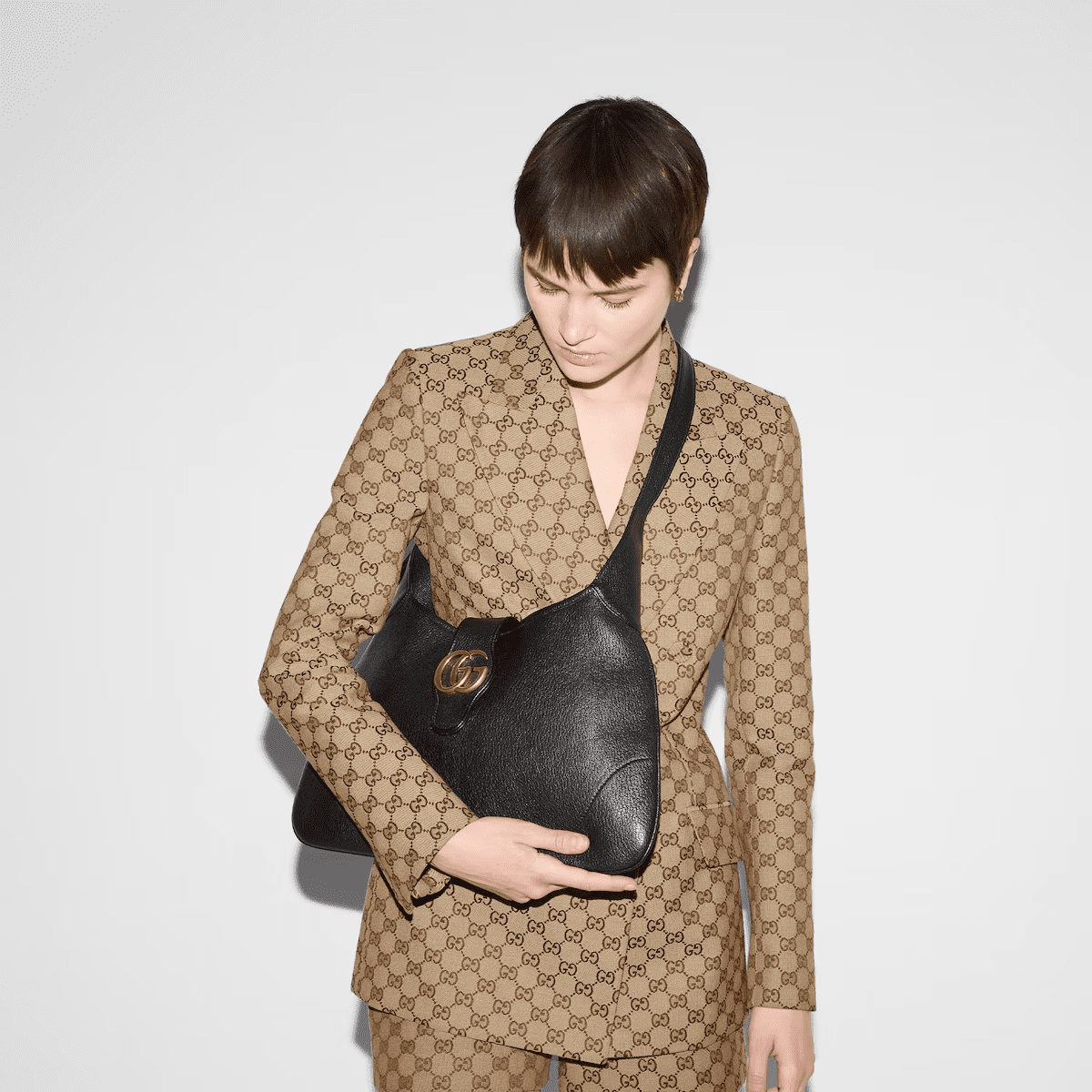 Gvc*1 Aphrodite medium shoulder bag