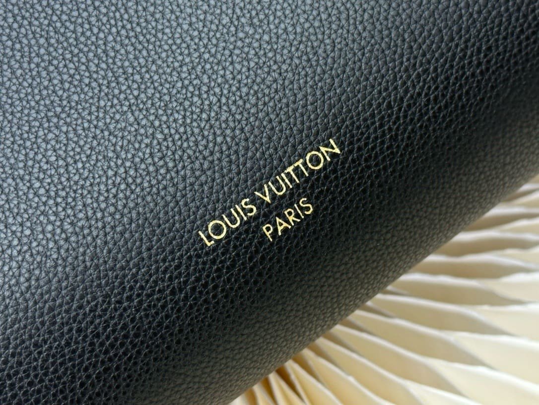 L0vis Vvtt0n M25341 Medium LOW KEY CABAS