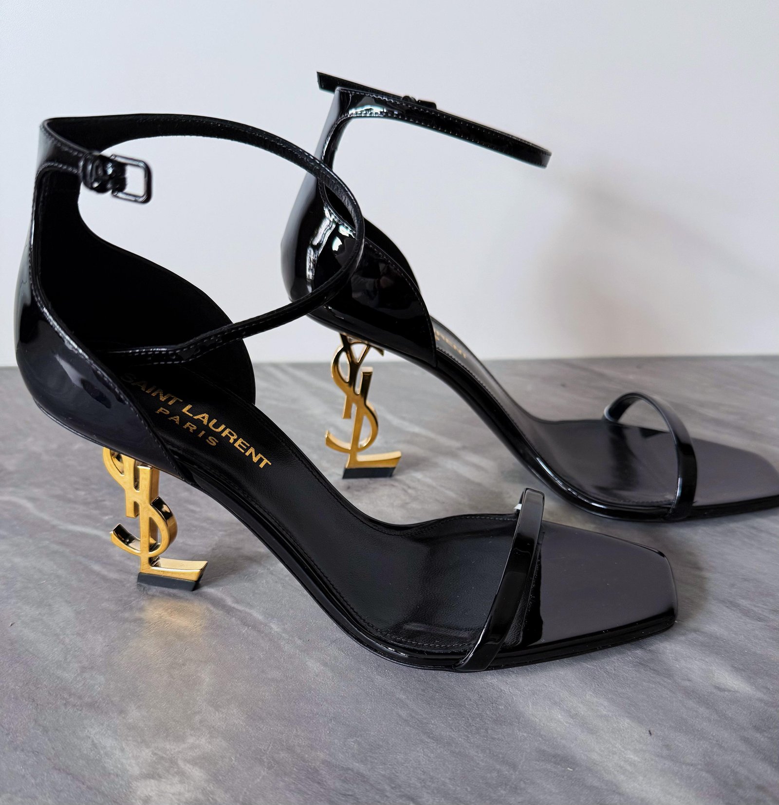 Sa1nt Lau*nt OPYUM Sandals in patent leather
