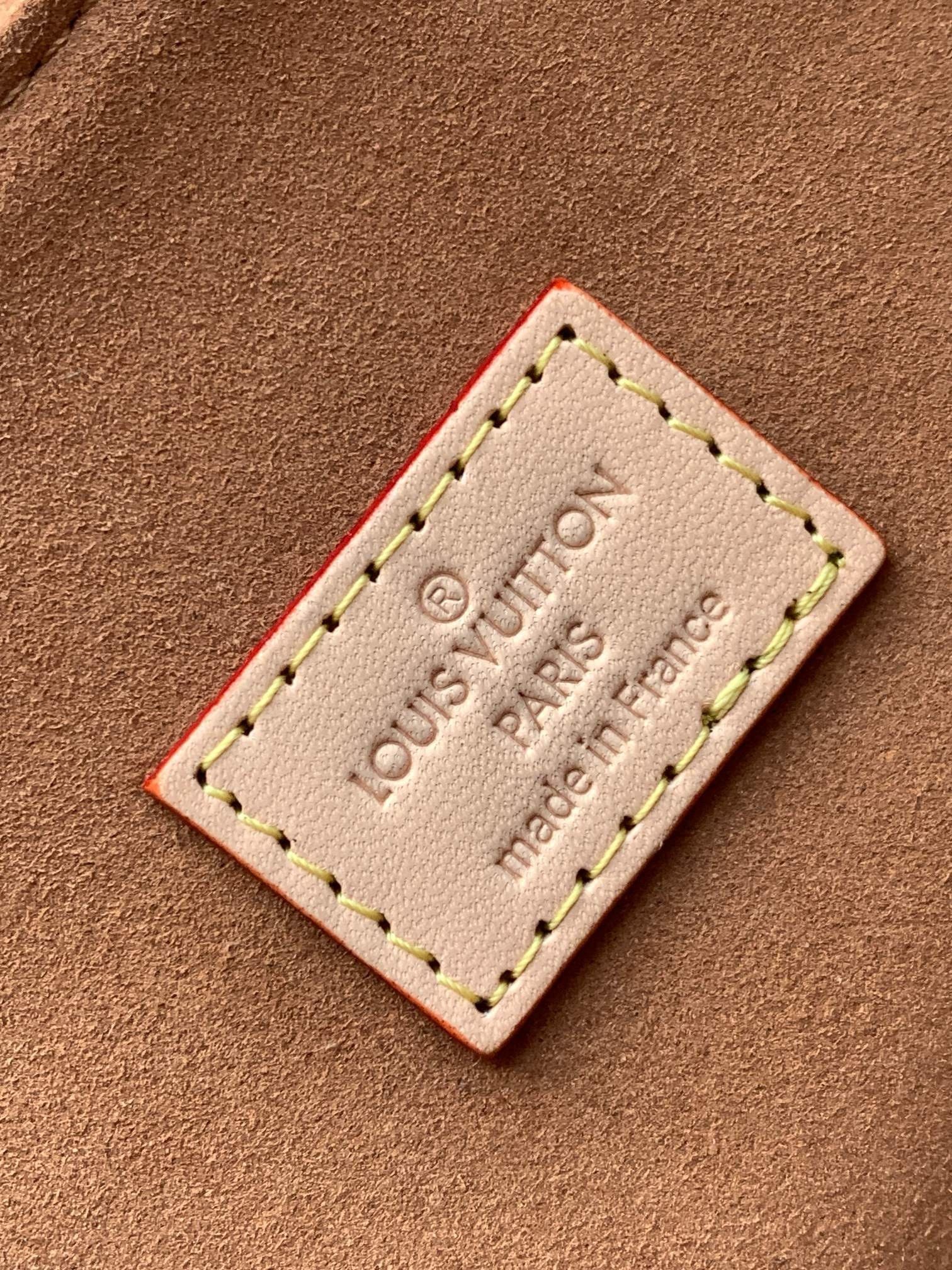 L0vis Vvtt0n M47149 Dauphine Soft GM