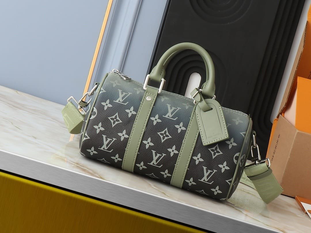 L0vis Vvtt0n M11591 KEEPALL BANDOULIÈRE 25 handbag