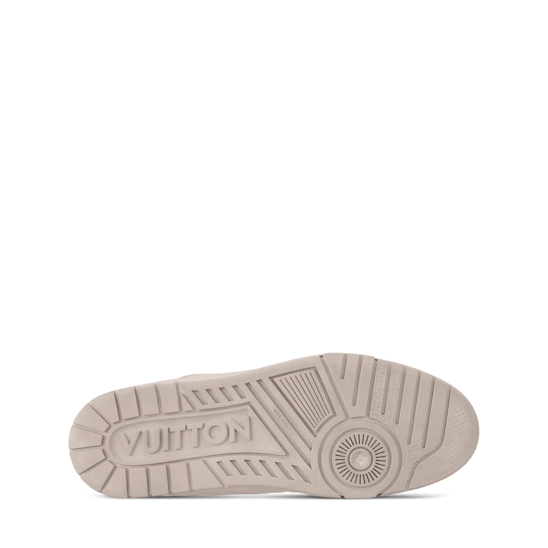 L0vis Vvtt0n 1AHDAK LV Trainer Distressed Sneaker