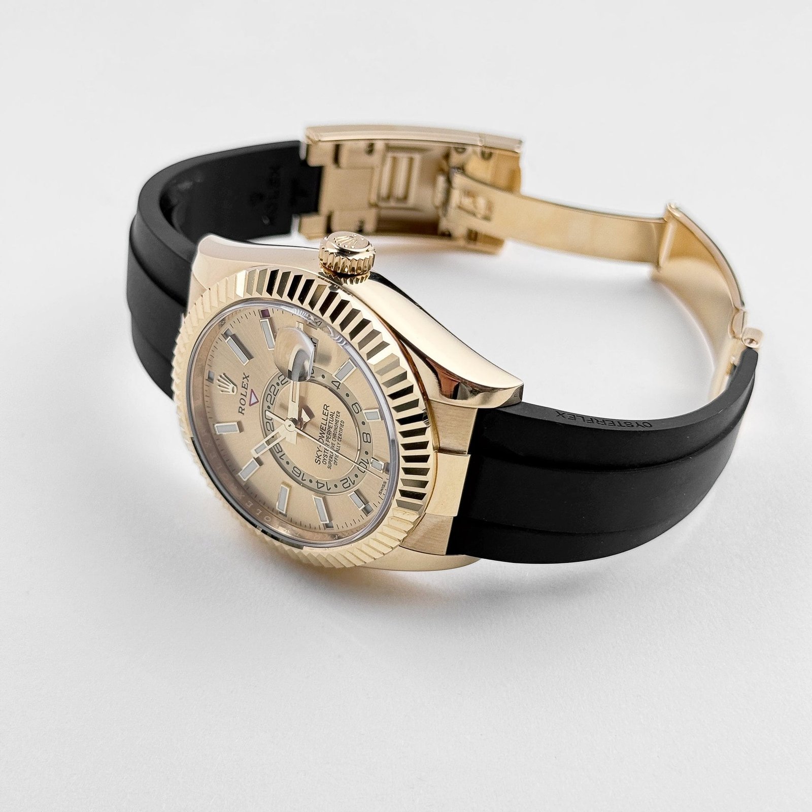 R01ex Sky-Dweller 326238 Yellow Gold Champagne Dial Rubber Strap (2022)