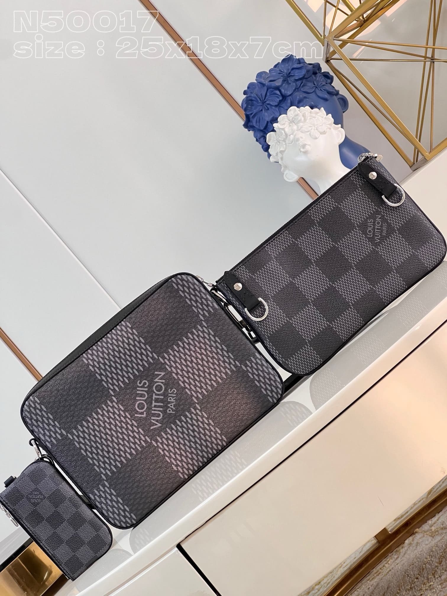 L0vis Vvtt0n Trio Messenger N50017
