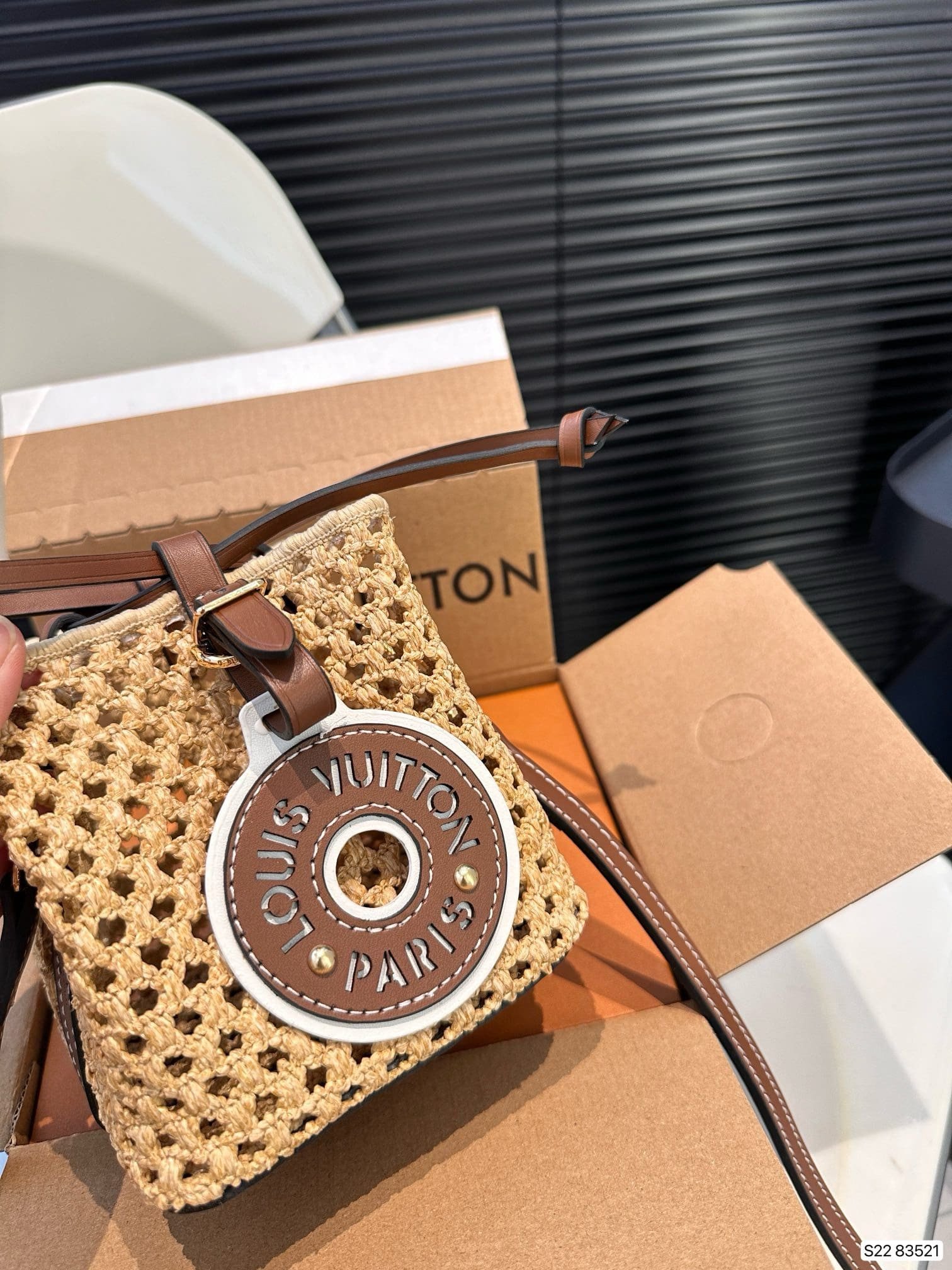 L0vis Vvtt0n M83521 Noé Purse