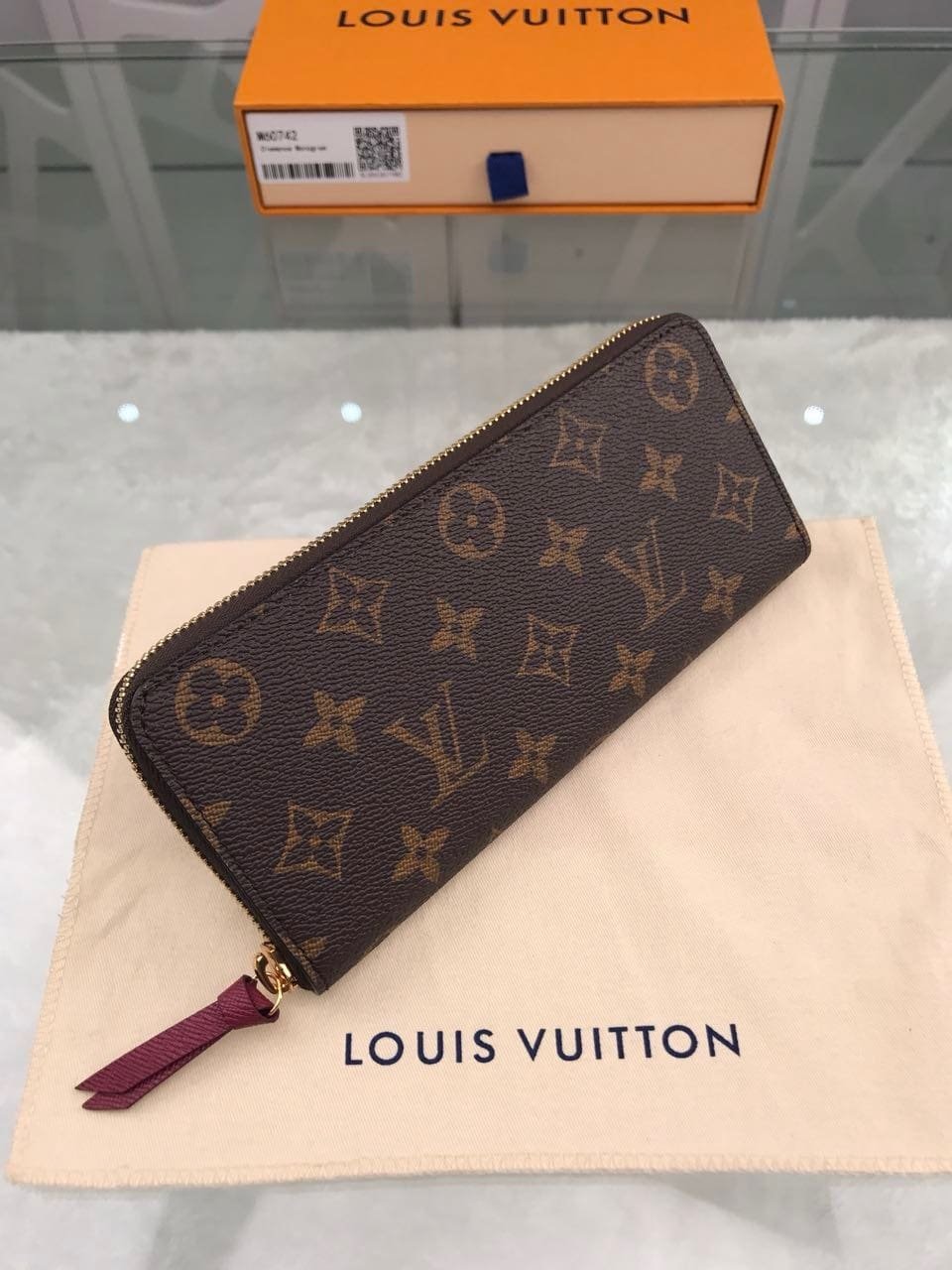 L0vis Vvtt0n Monogram Canvas Clemence Wallet M60742 Fuchsia