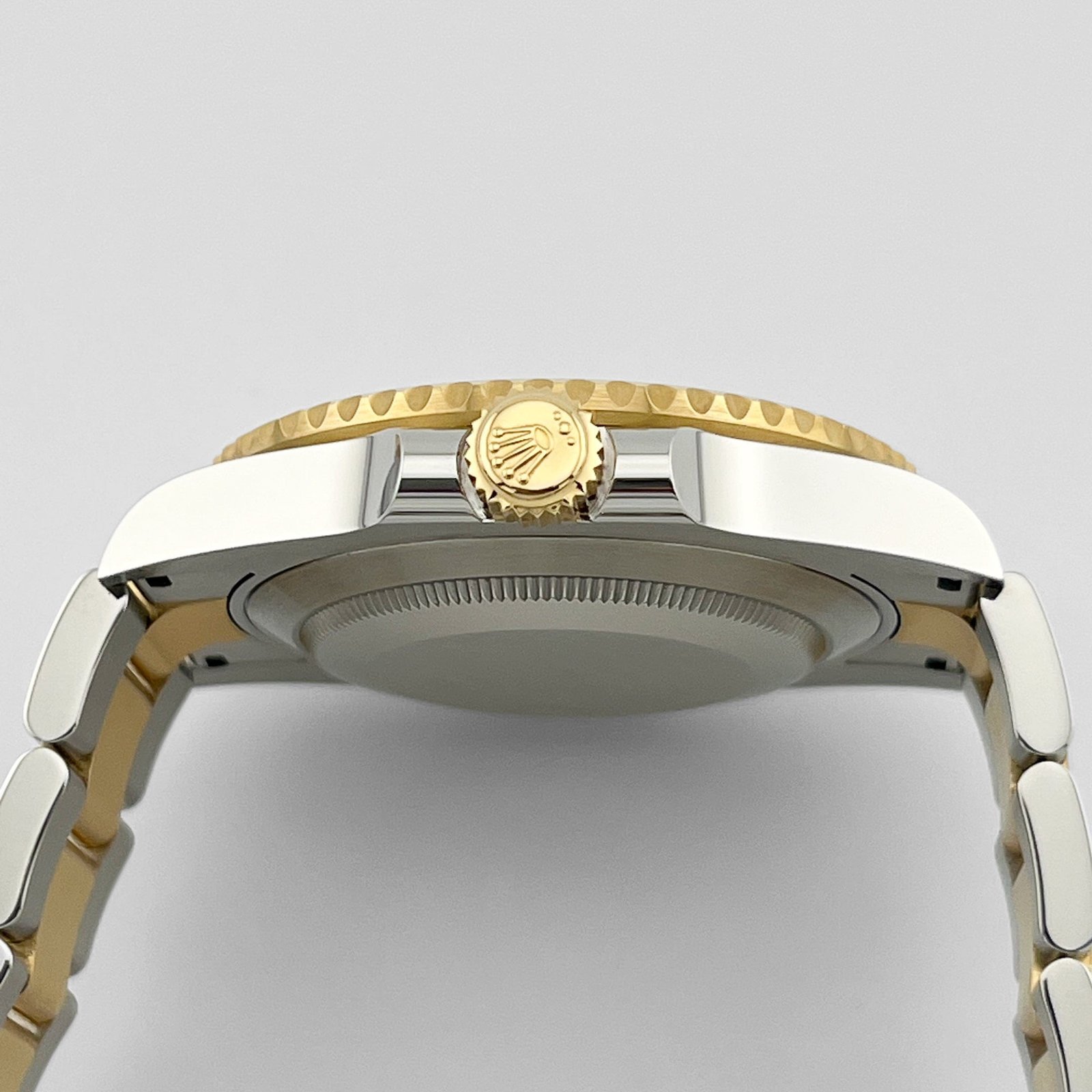 R01ex Submariner Date 126613LB Stainless Steel Yellow Gold Blue Dial (2022)