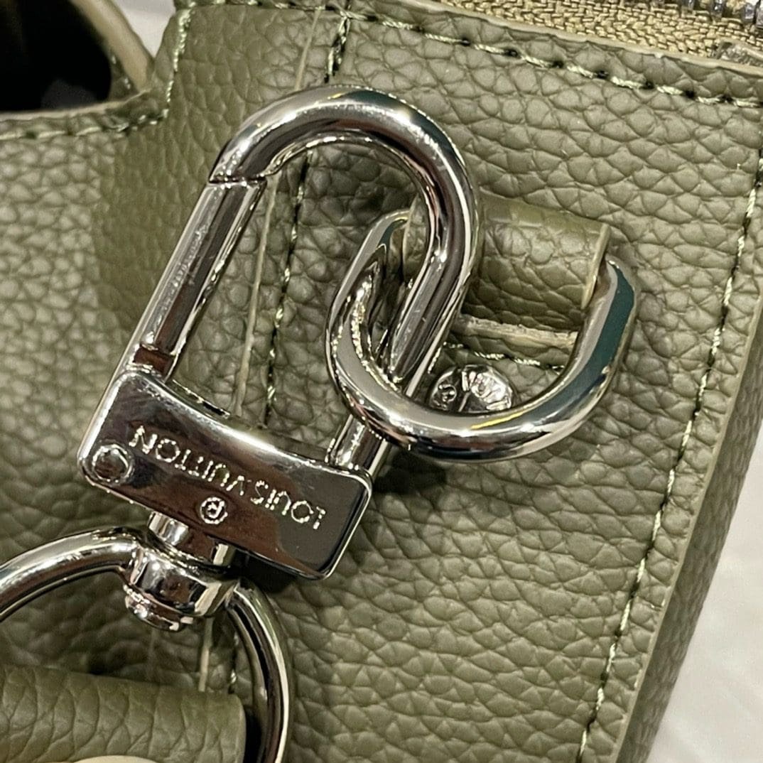 L0vis Vvtt0n M83560 PILOT MINI BAG