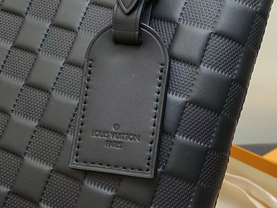 L0vis Vvtt0n N40504 Takeoff Pouch