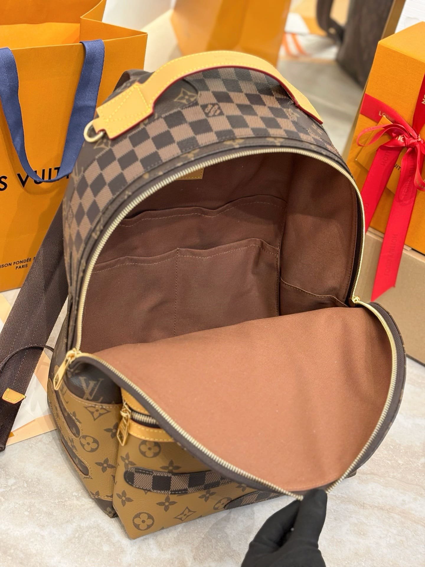 L0vis Vvtt0n M26130 Discovery Backpack PM