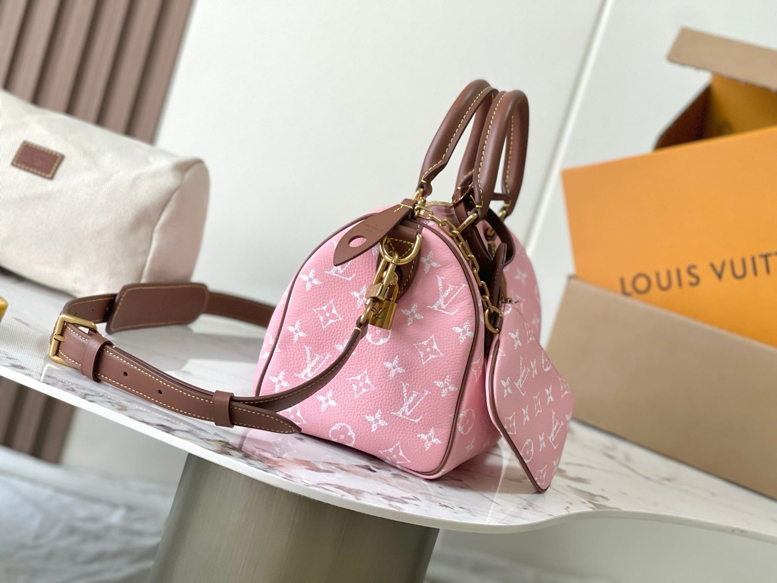 L0vis Vvtt0n M15279 Speedy P9 Bandoulière 25（Top quality）