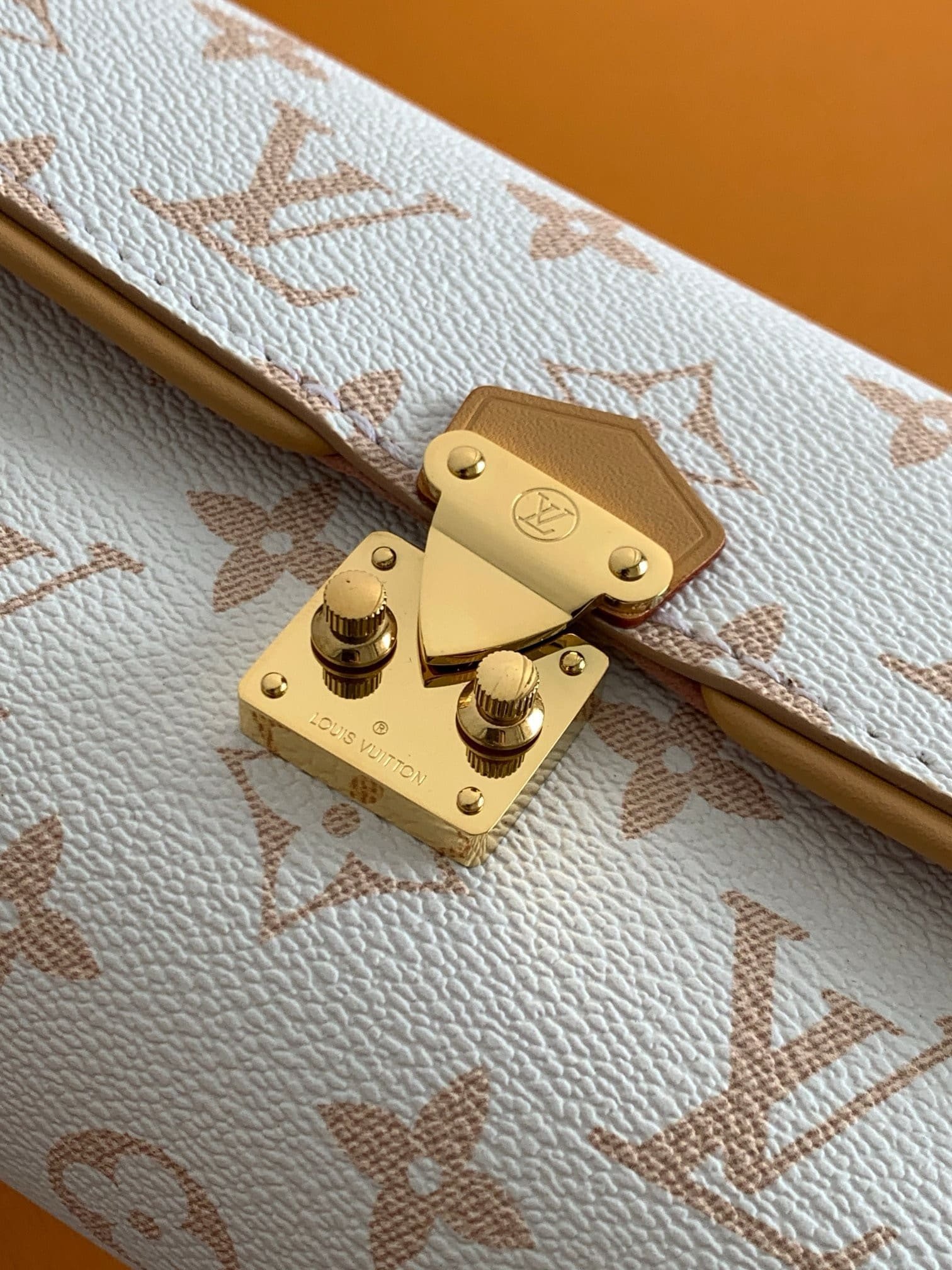 L0vis Vvtt0n M26583 Pochette Camille