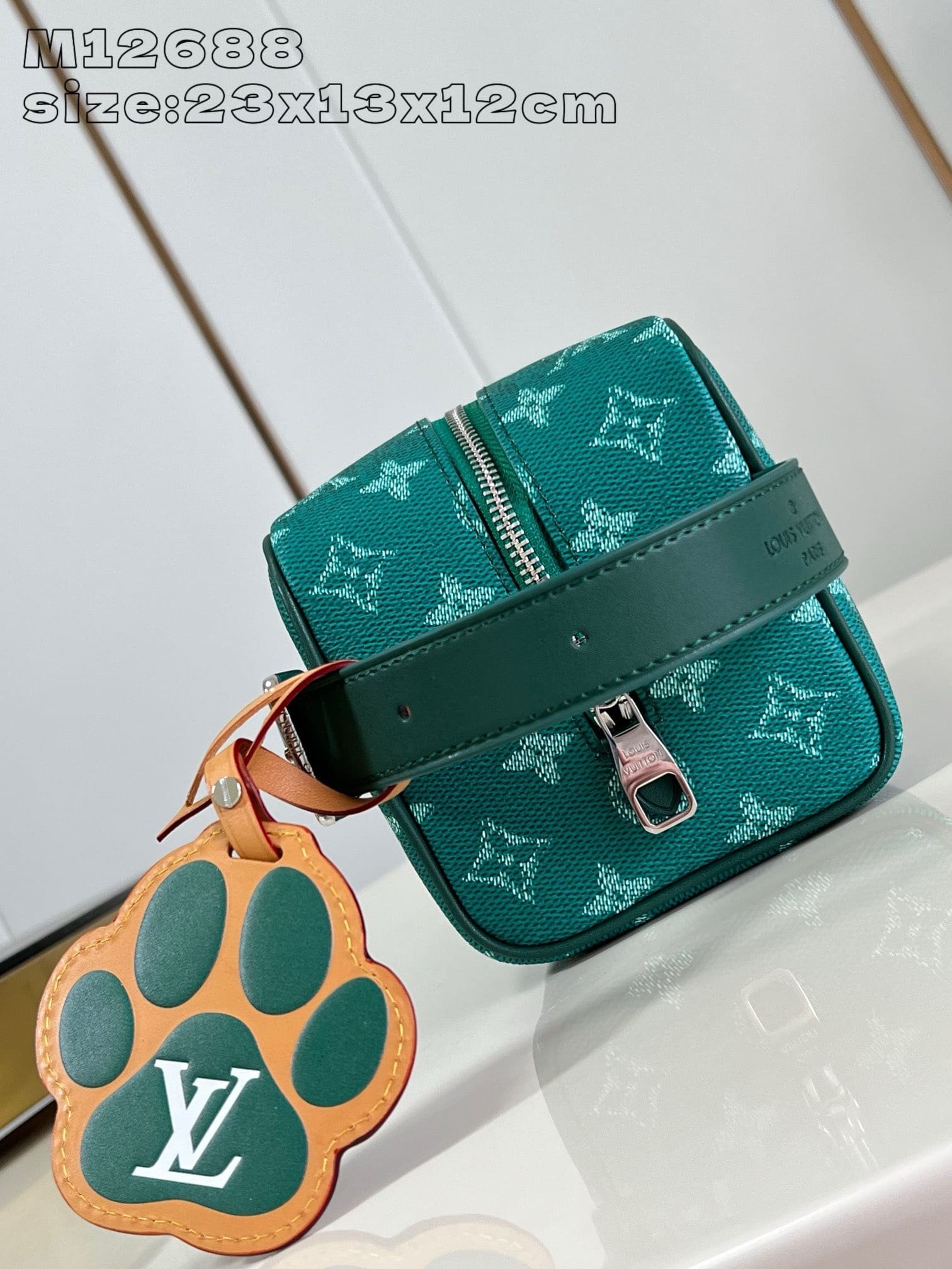 L0vis Vvtt0n M12688 Locker Dopp Kit
