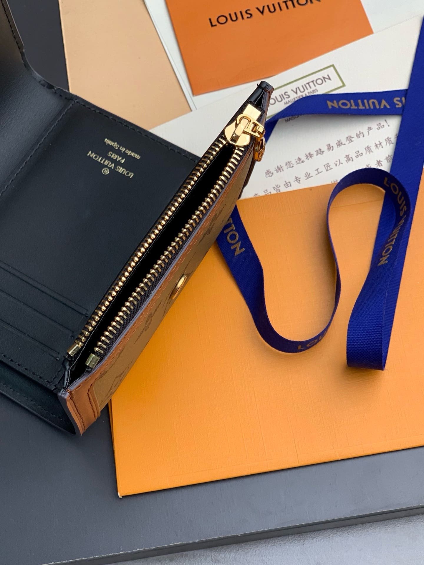 L0vis Vvtt0n M68725 Dauphine Compact Wallet