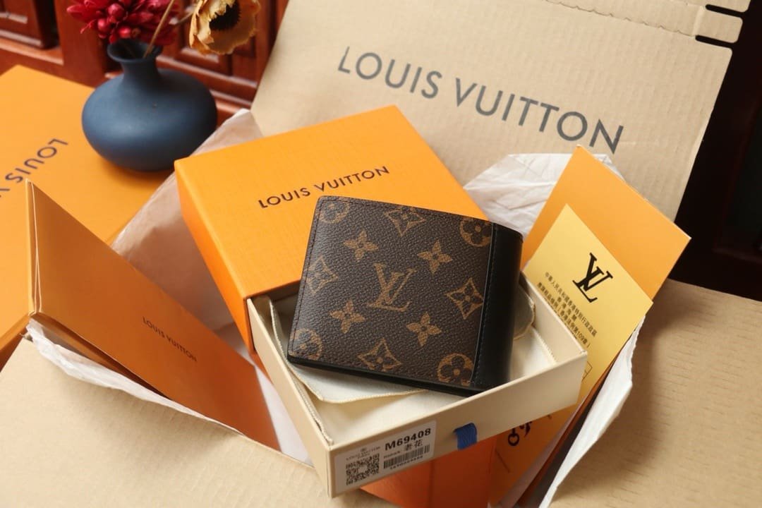 L0vis Vvtt0n M69408 Multiple Wallet