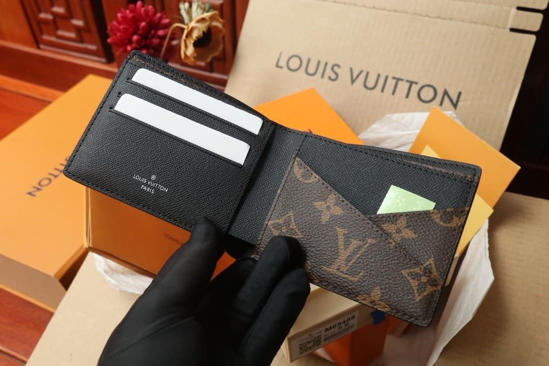 L0vis Vvtt0n M69408 Multiple Wallet