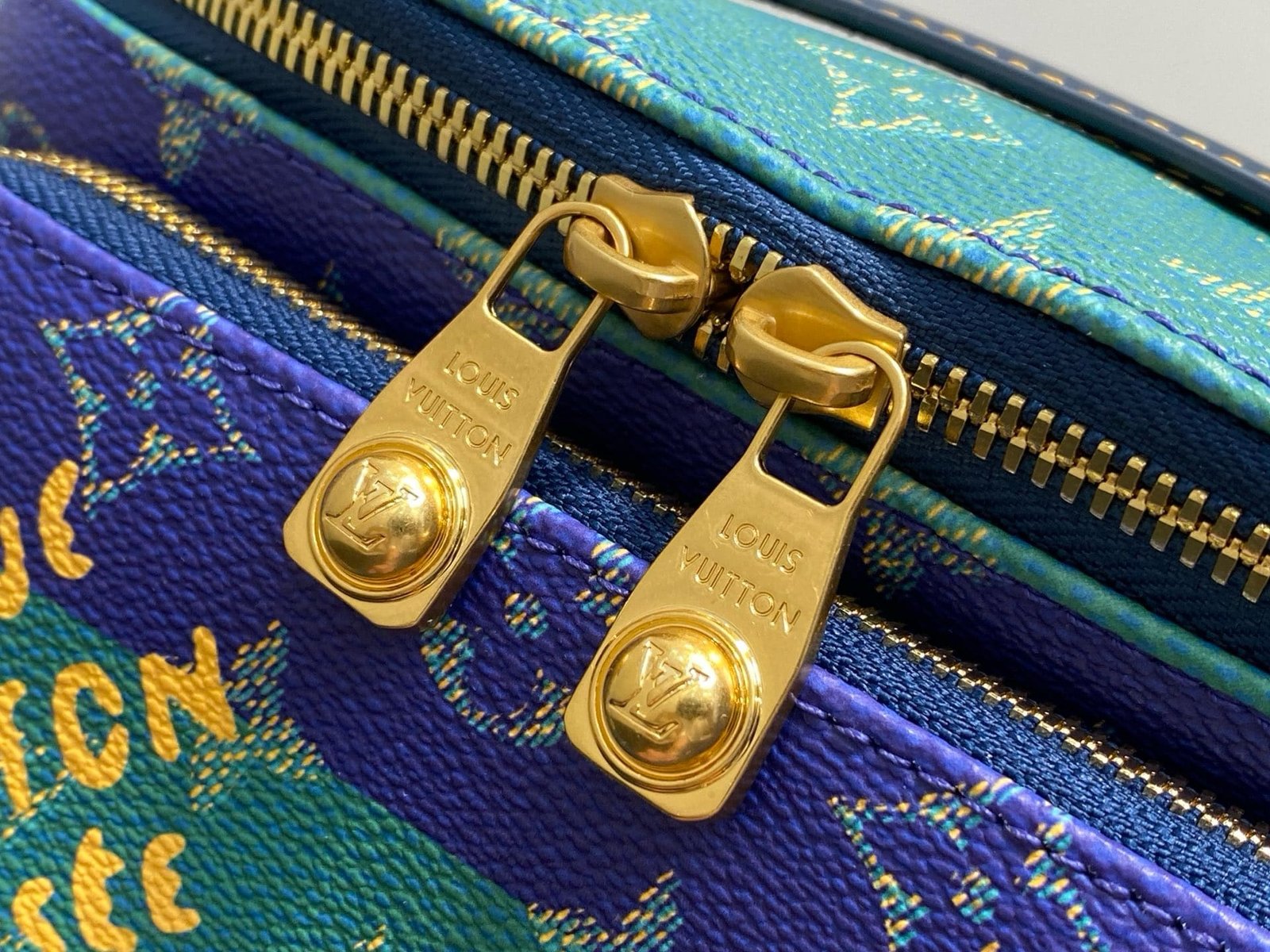 L0vis Vvtt0n M25783 Rush Bumbag