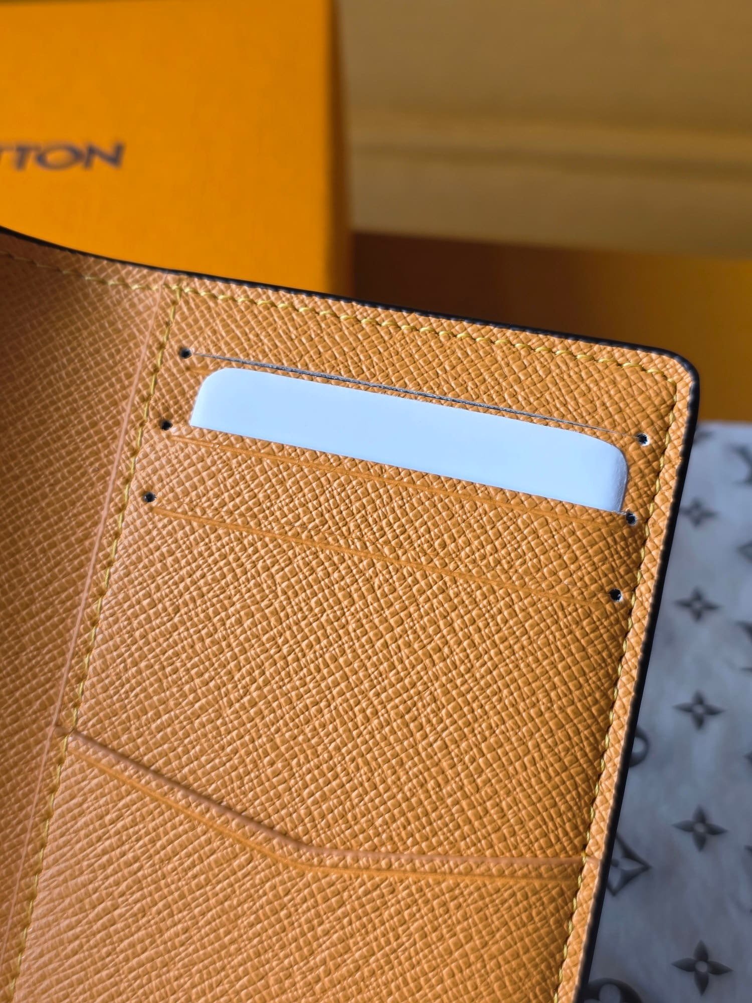 L0vis Vvtt0n M25794 NEW Pocket Organizer