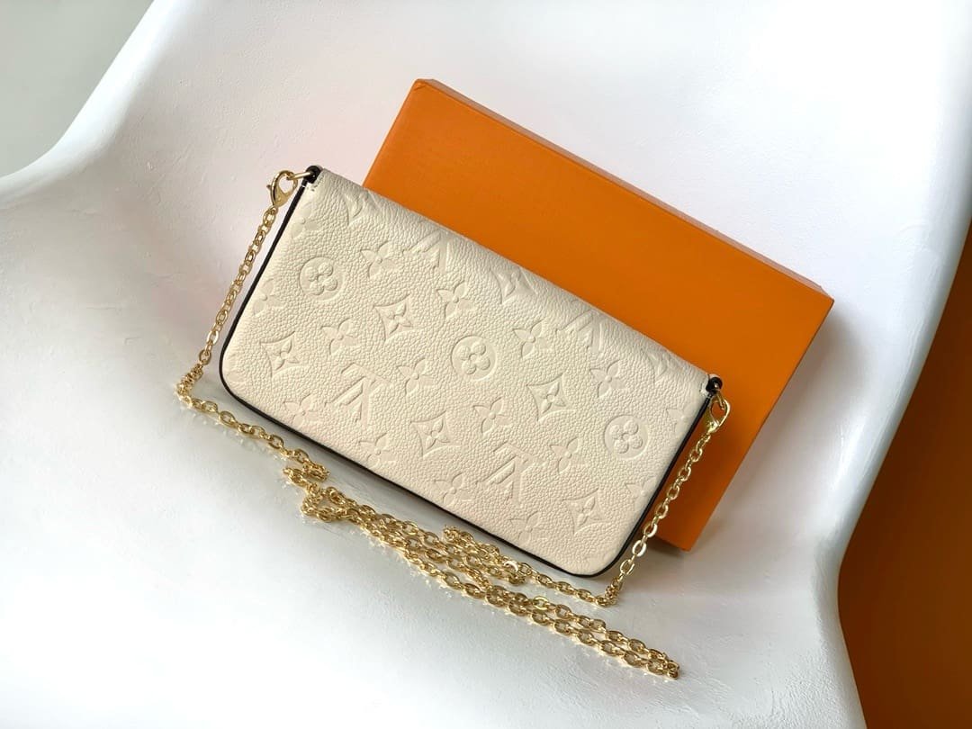 L0vis Vvtt0n M82363 Félicie Pochette