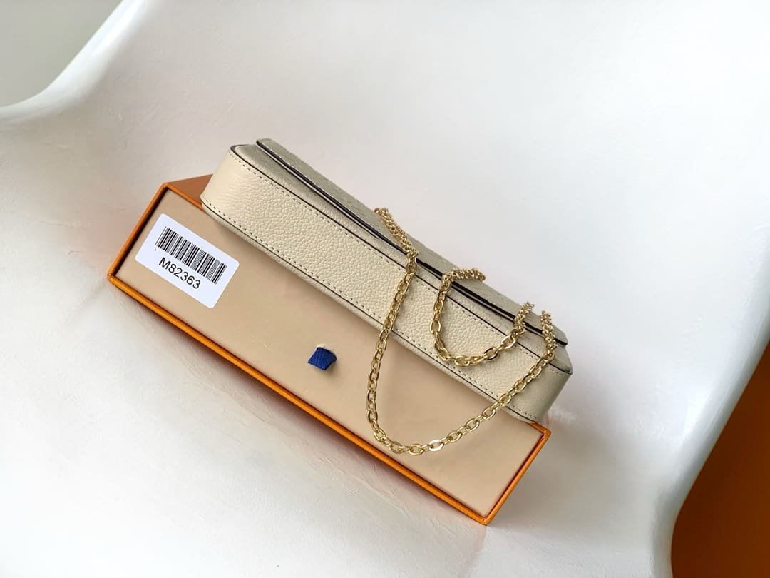 L0vis Vvtt0n M82363 Félicie Pochette