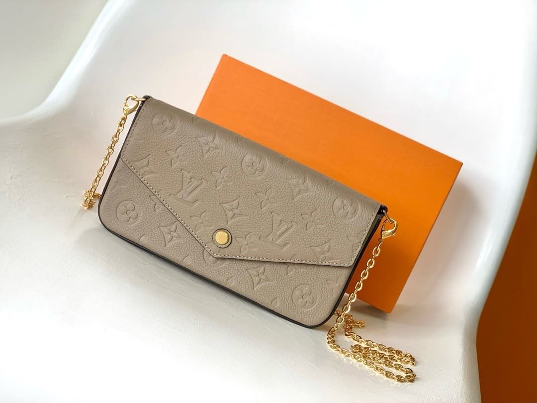 L0vis Vvtt0n M82609 Félicie Pochette