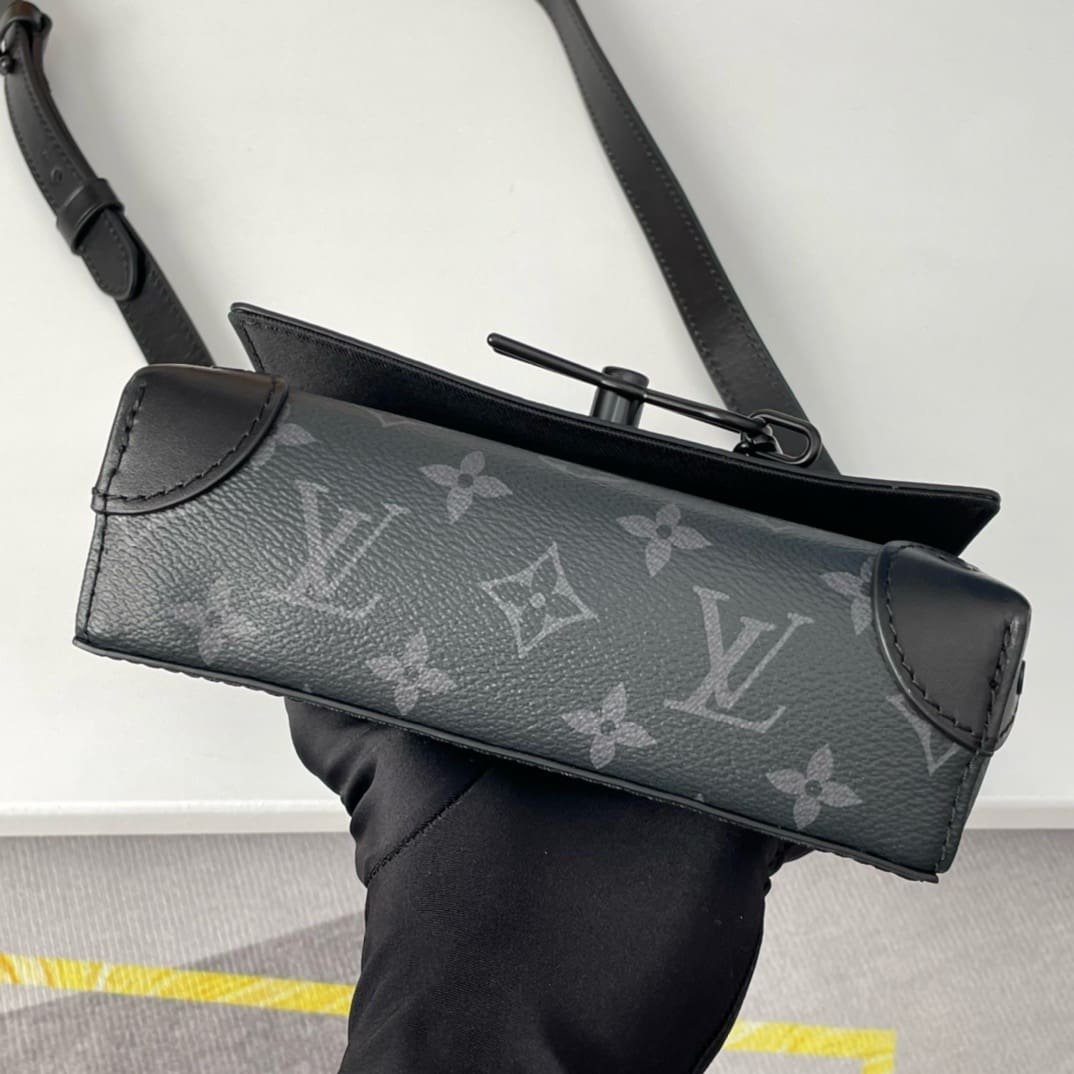 L0vis Vvtt0n M81783 Steamer Wearable Wallet