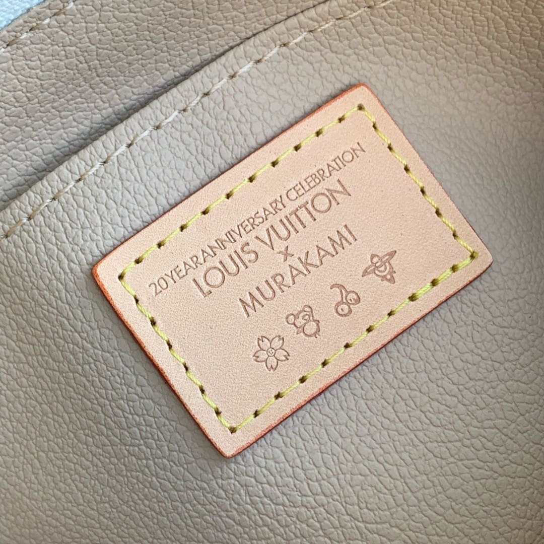 L0vis Vvtt0n M13744 LV x TM Cosmetic Pouch PM