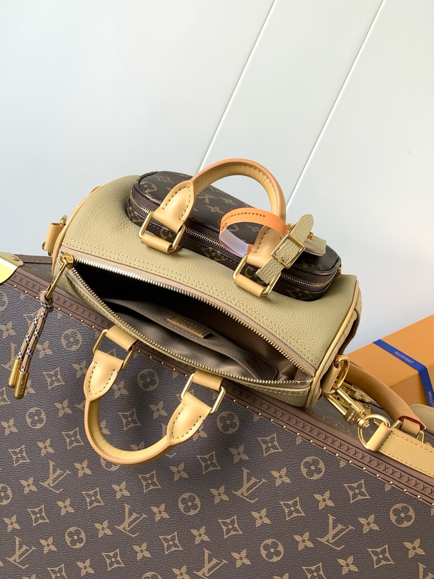 L0vis Vvtt0n M12627 Keepall Bandoulière 25