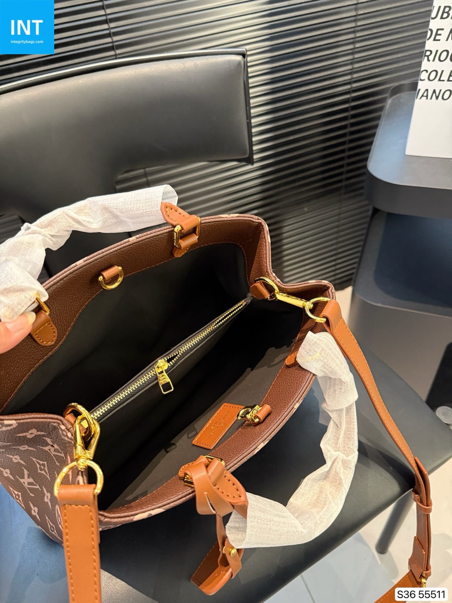 L0vis Vvtt0n Sully PM leather handbag