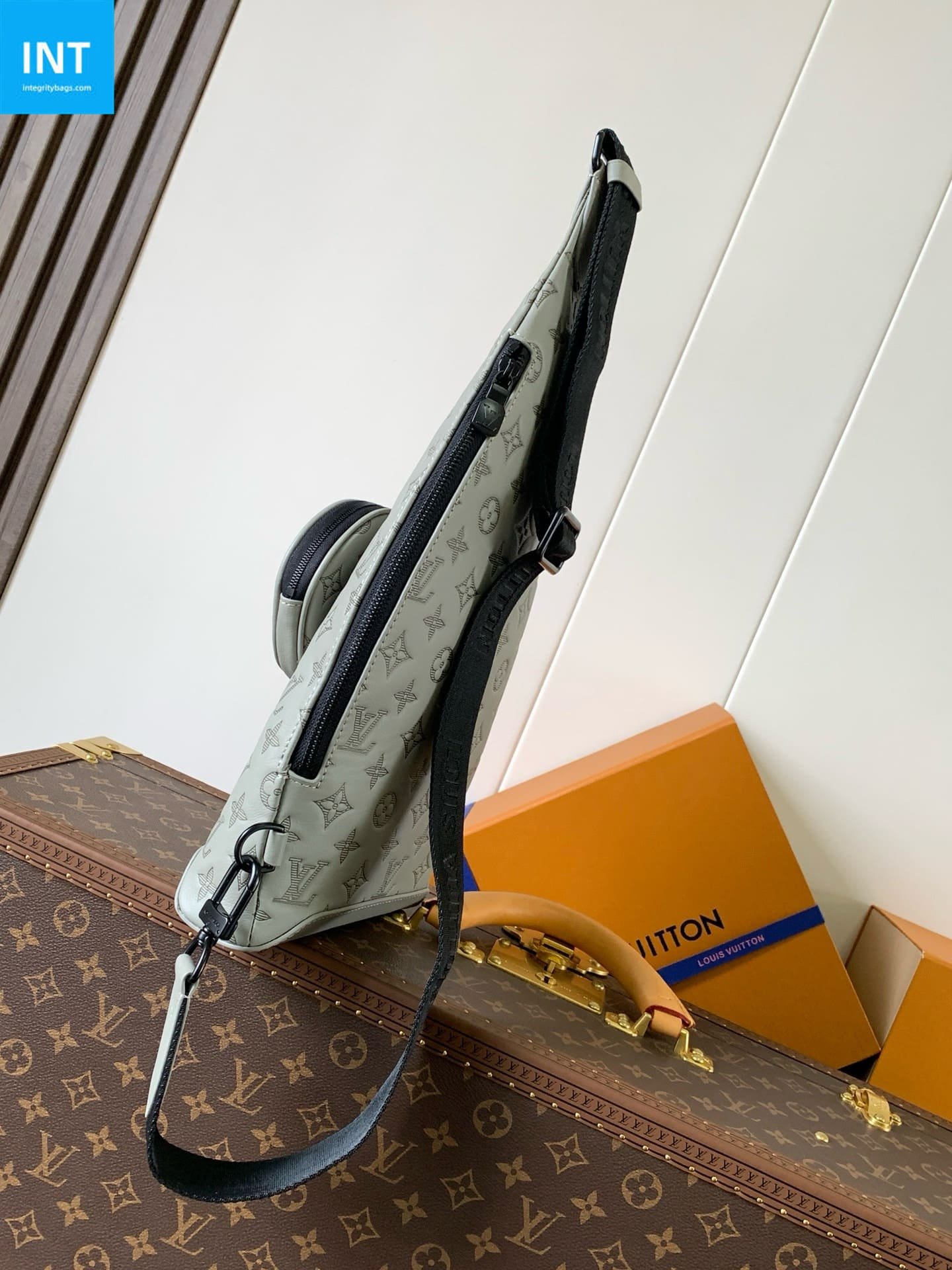 L0vis Vvtt0n M14916 Duo Sling Bag