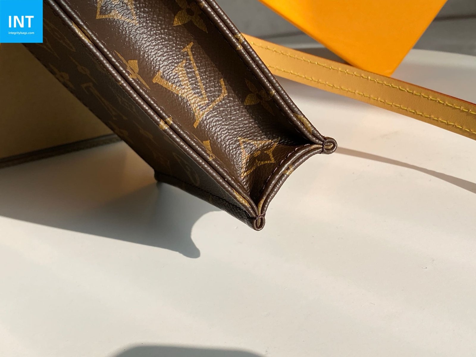 L0vis Vvtt0n M81295 Petit Sac Plat