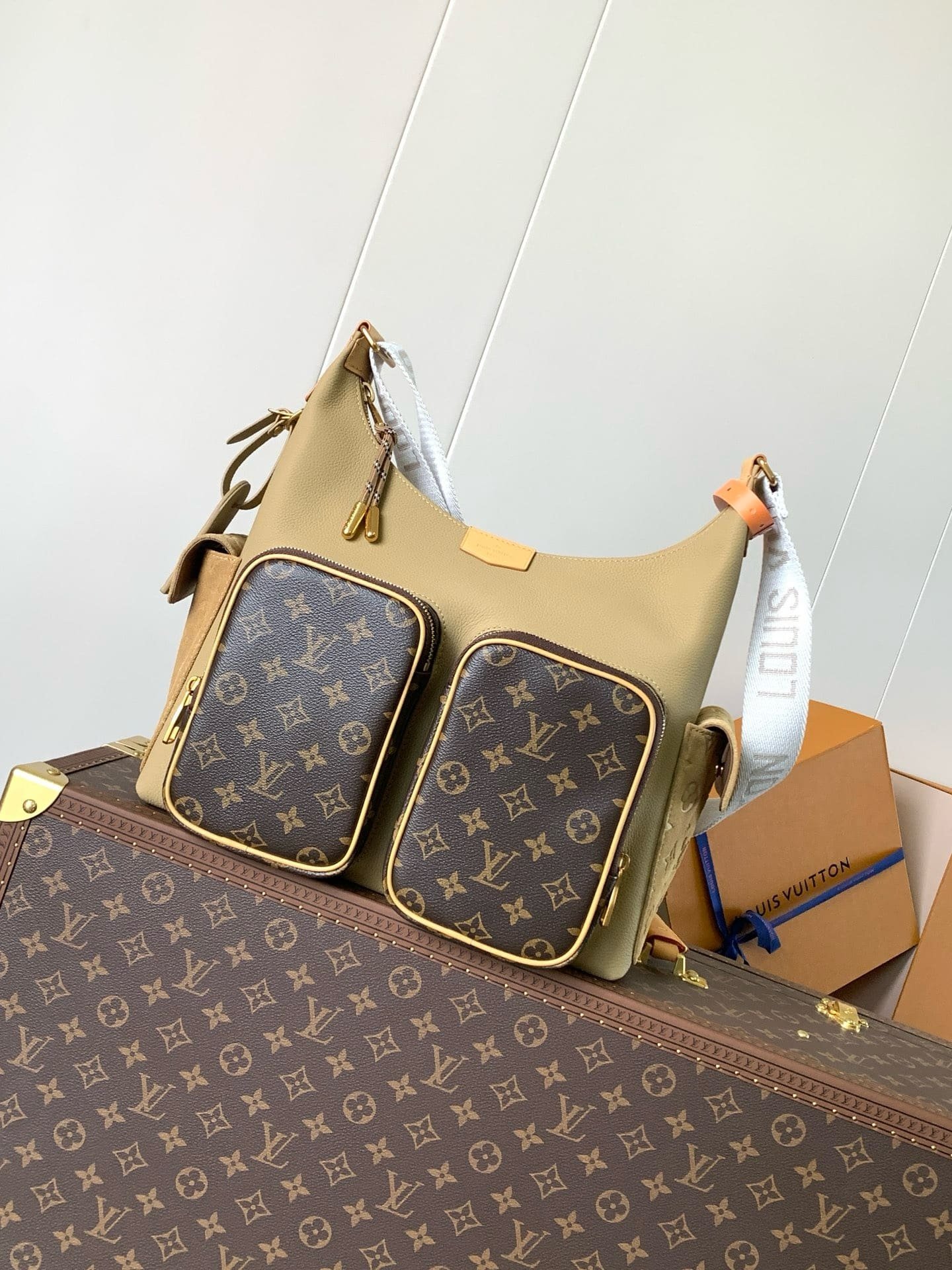 L0vis Vvtt0n M12697 Hobo Cargo