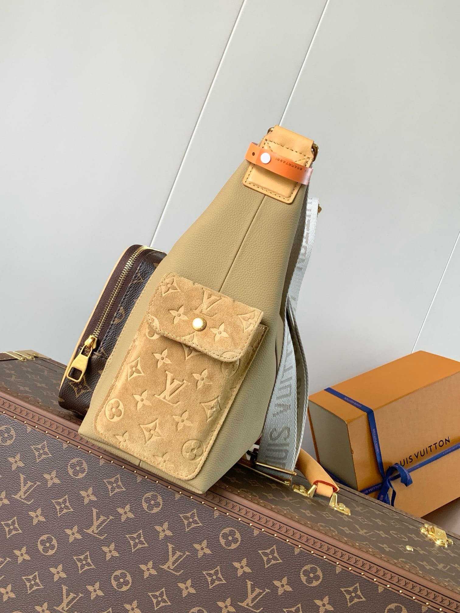 L0vis Vvtt0n M12697 Hobo Cargo