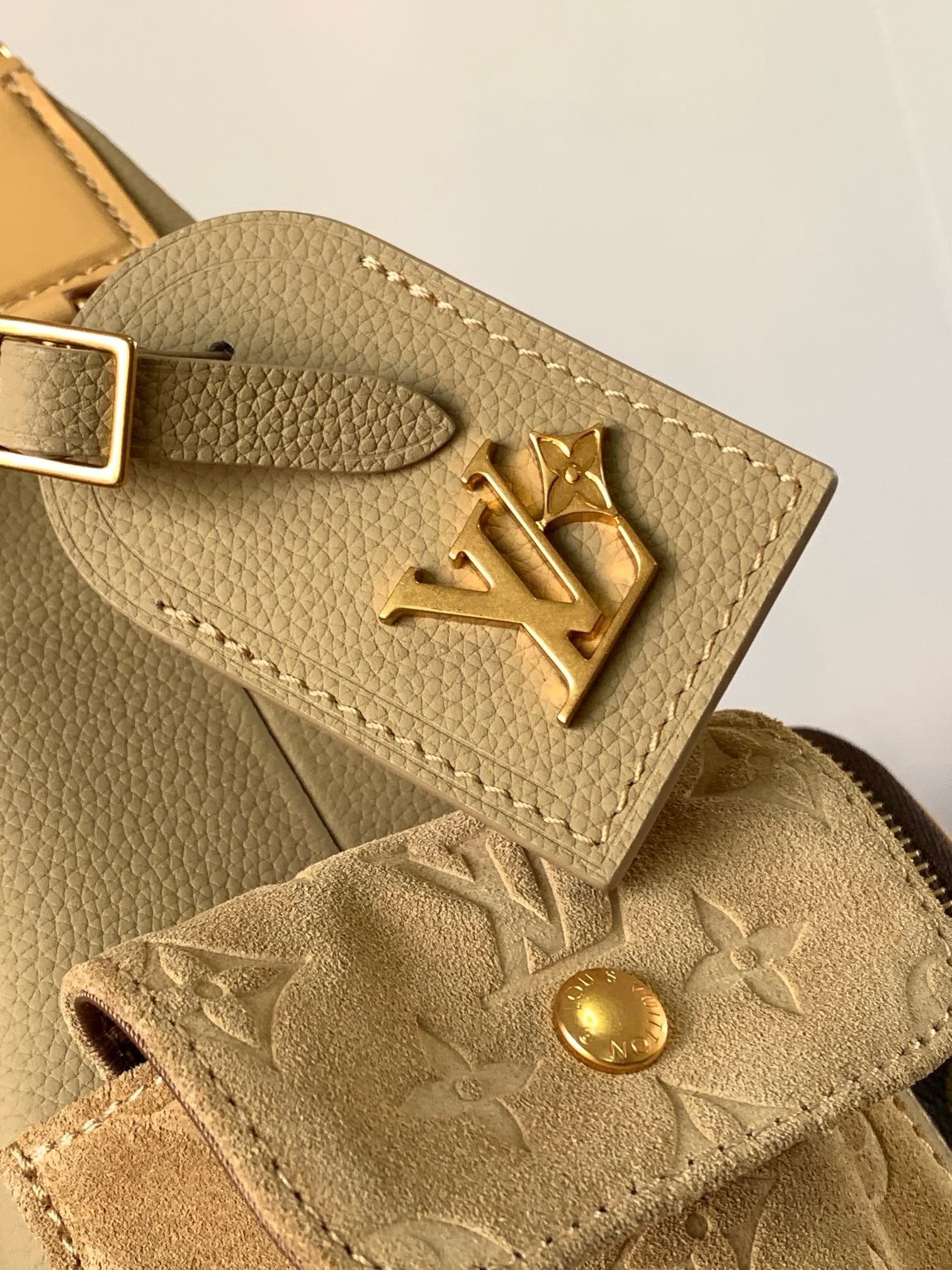 L0vis Vvtt0n M12697 Hobo Cargo