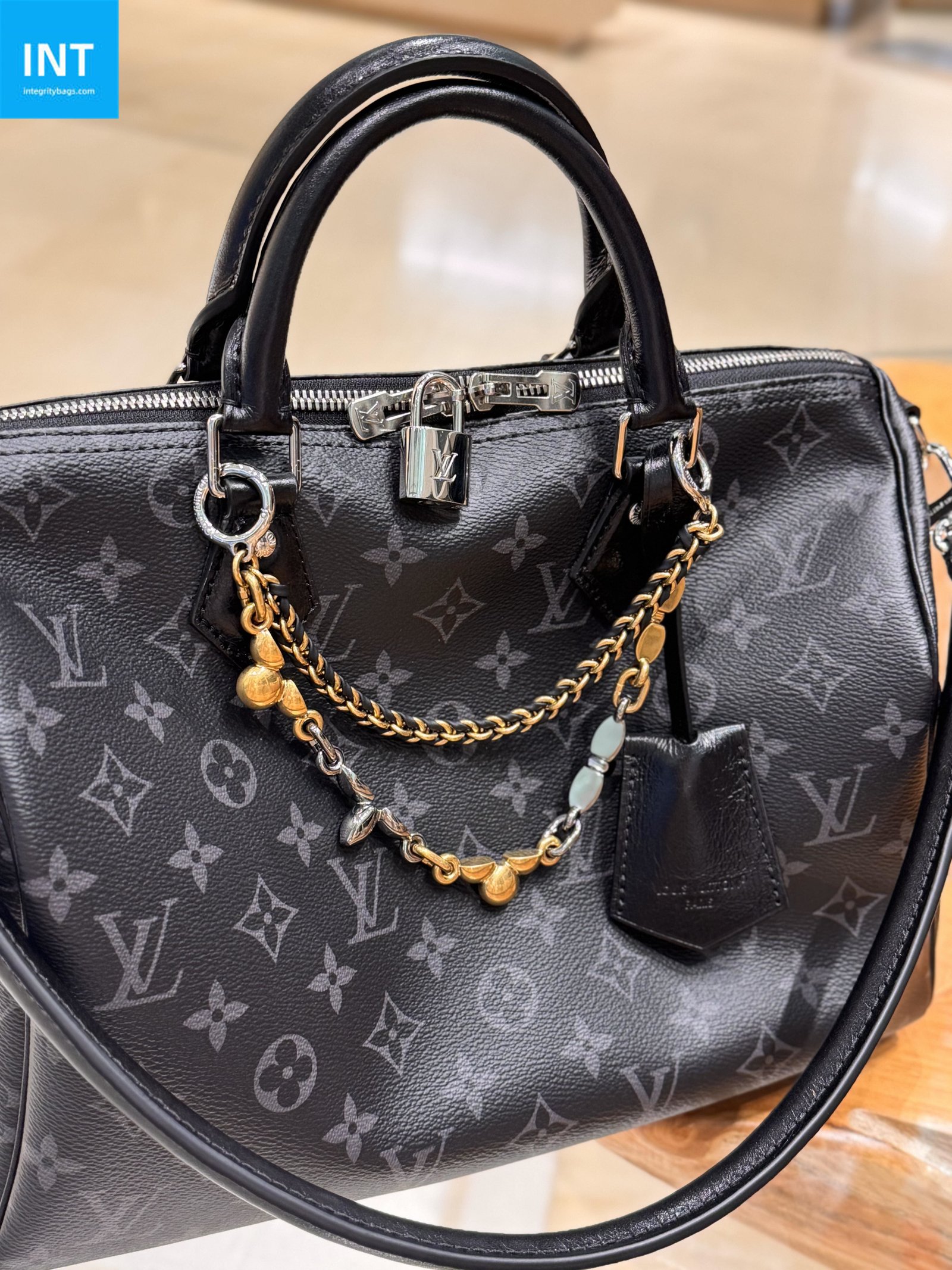 L0vis Vvtt0n M15102 Speedy Soft 30