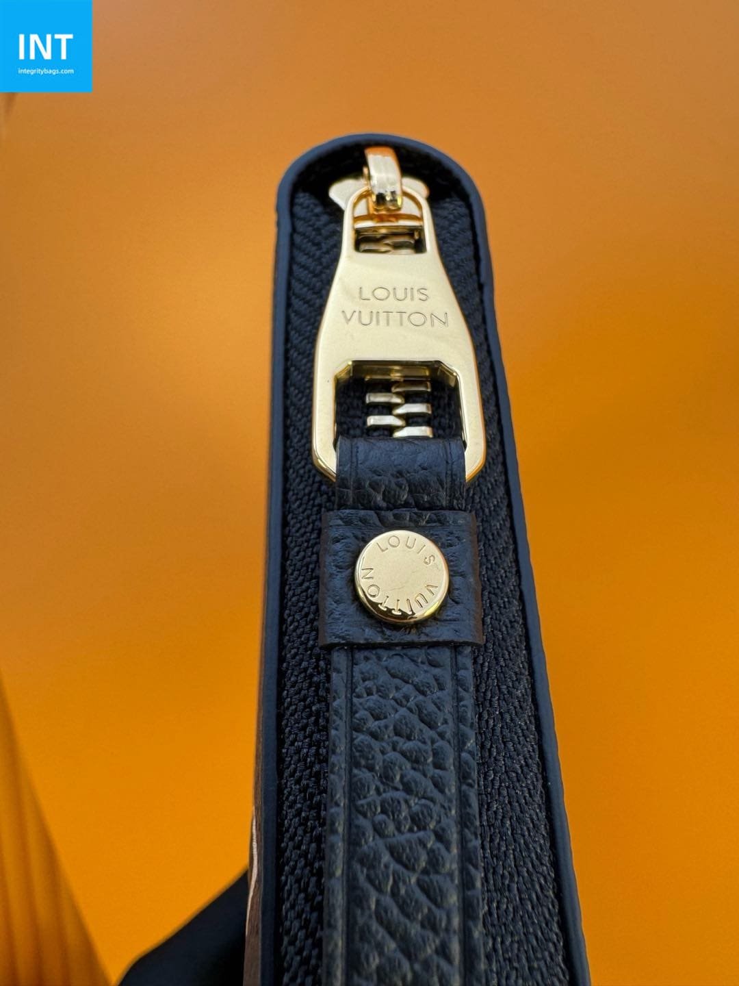 L0vis Vvtt0n M80481 Zippy Wallet