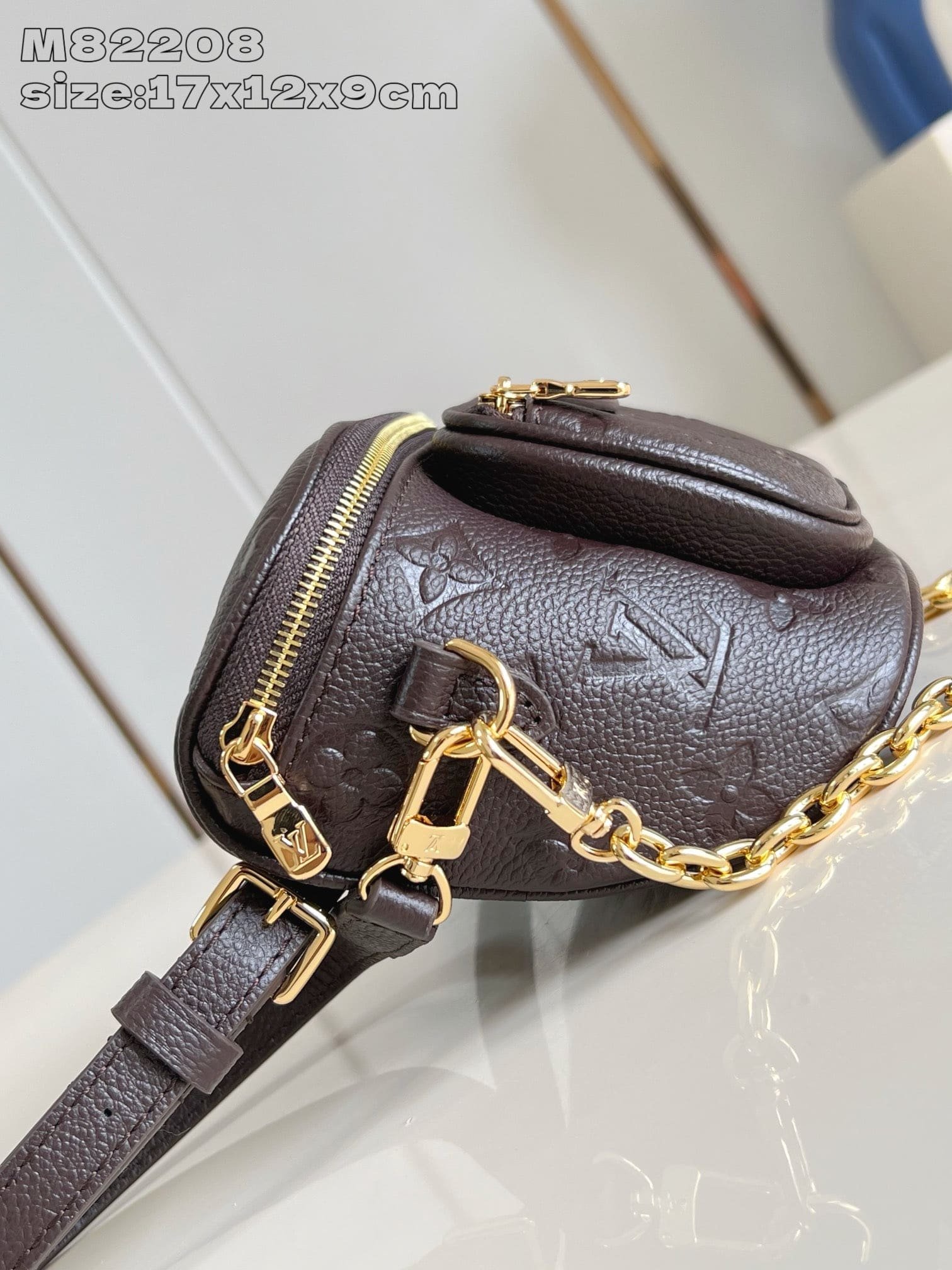 L0vis Vvtt0n M13827 Mini Bumbag