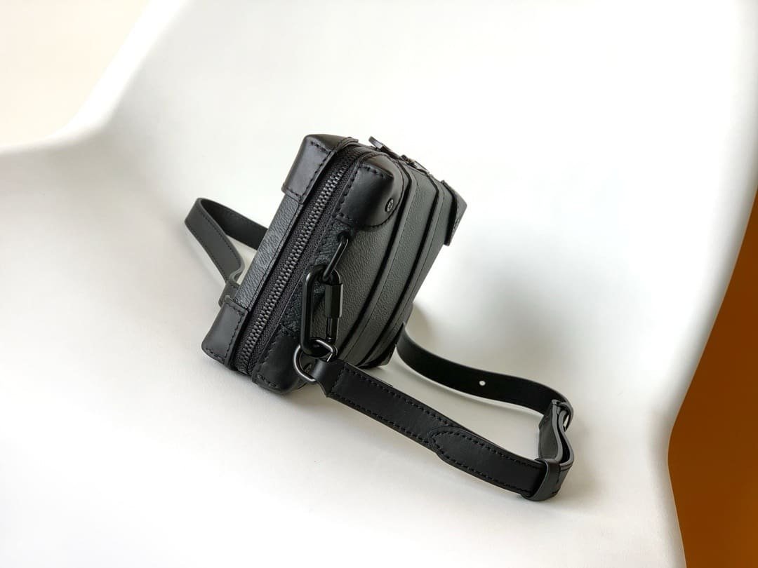 L0vis Vvtt0n M69838 Soft Trunk Wallet