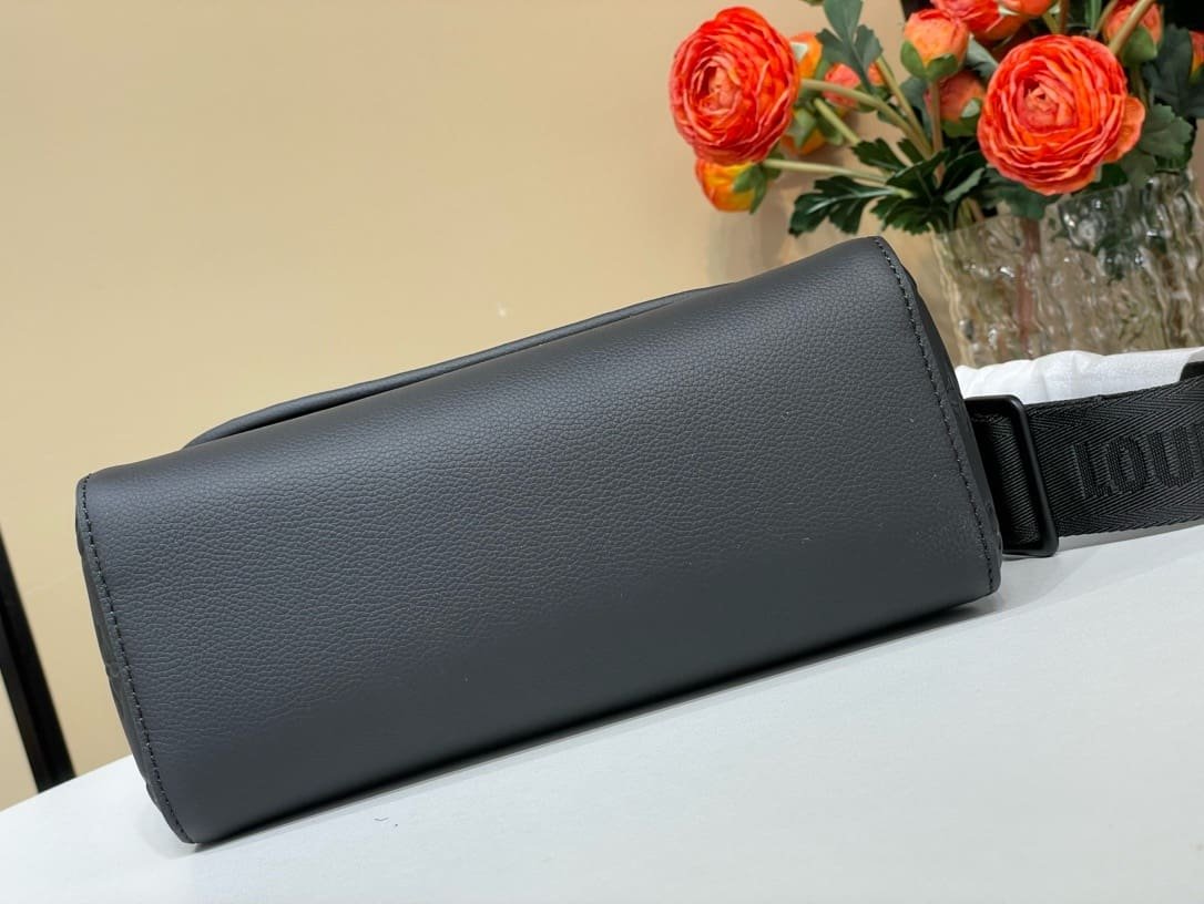 L0vis Vvtt0n M14874 Pulse Messenger