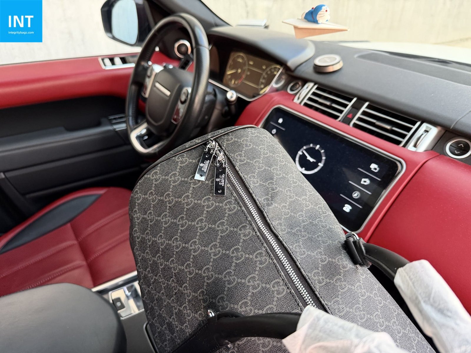 Gvc*1 LARGE DUFFLE BAG