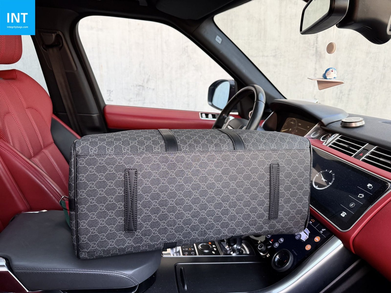 Gvc*1 LARGE DUFFLE BAG