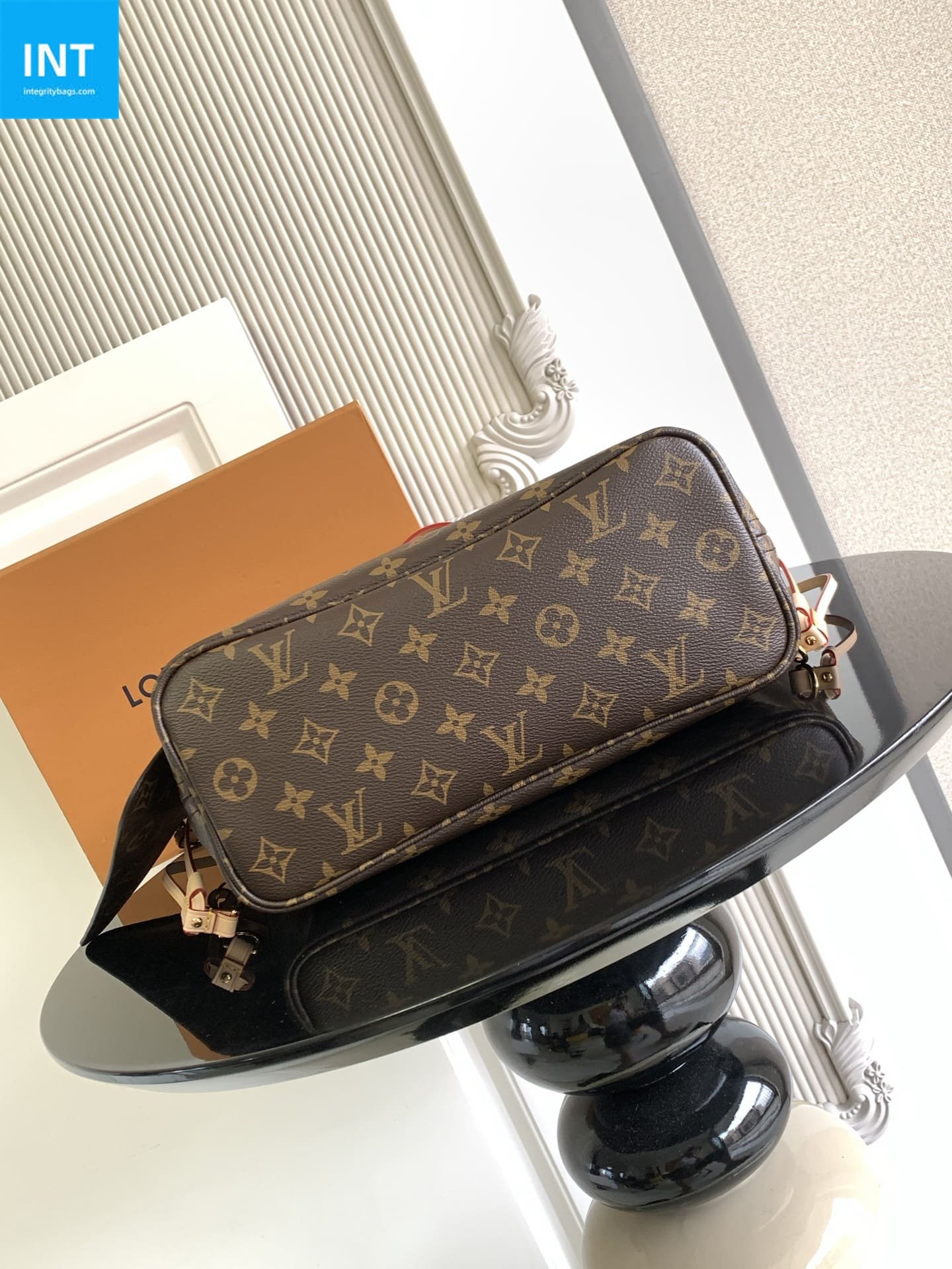 L0vis Vvtt0n M46979 Neverfull PM
