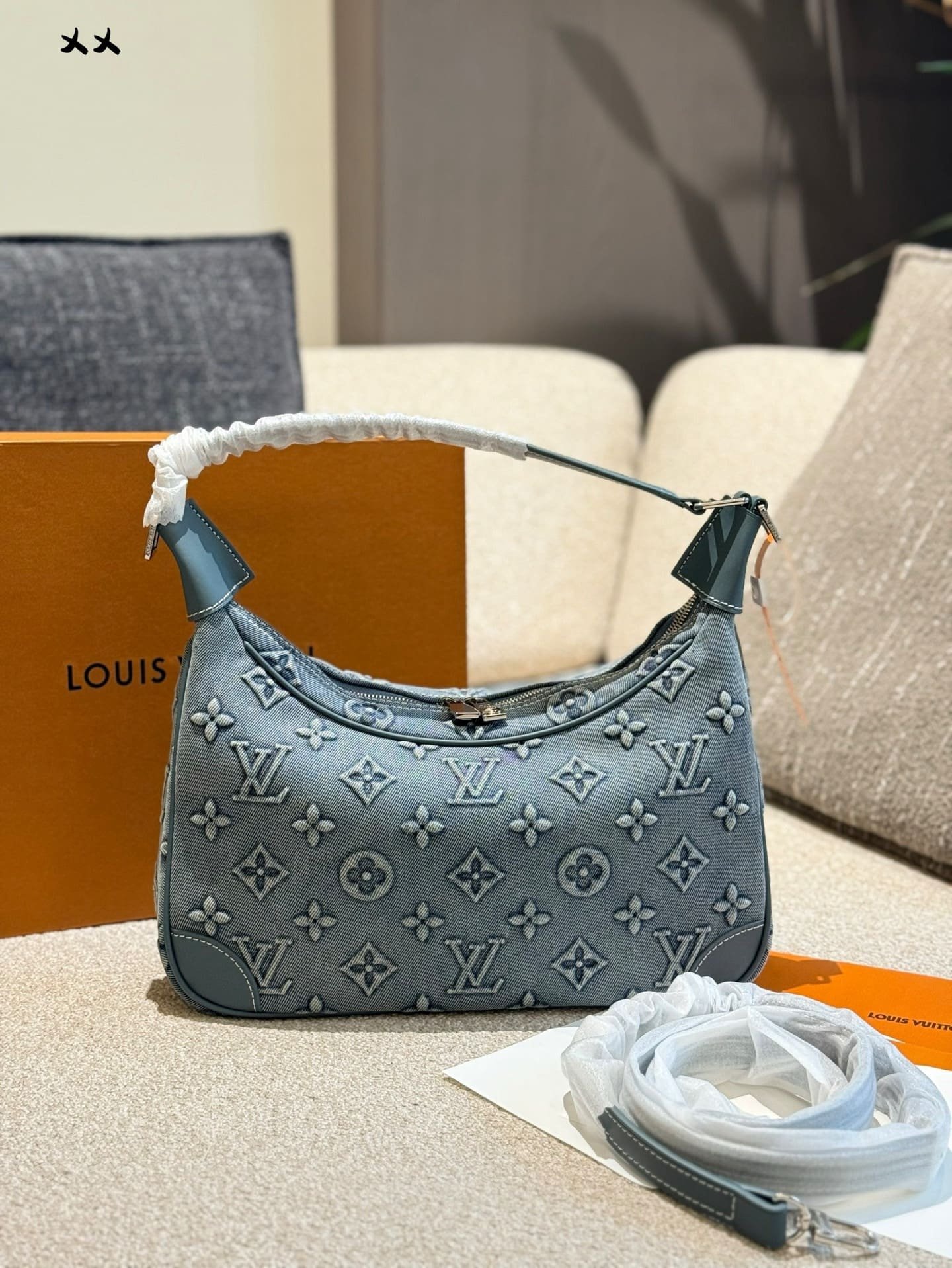 L0vis Vvtt0n denim bag