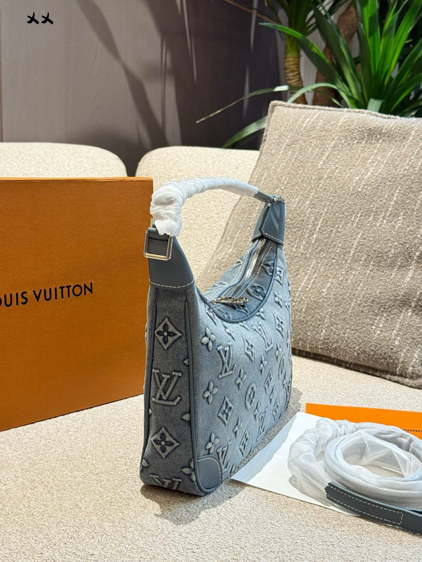 L0vis Vvtt0n denim bag